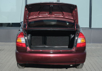 Подержанный автомобиль Hyundai Accent Sedan 2008 года (17 фото)