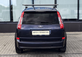 Подержанный автомобиль Ford C-MAX 2007 года (4 фото)