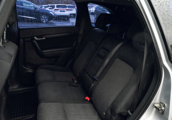 Подержанный автомобиль Chevrolet Captiva 2007 года (15 фото)