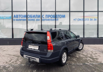 Подержанный автомобиль Volvo XC70 2006 года (5 фото)