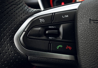 Подержанный автомобиль Geely Coolray 2022 года (15 фото)