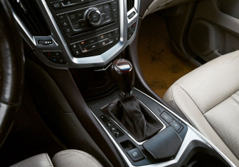 Подержанный автомобиль Cadillac SRX 2011 года (9 фото)