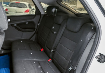 Подержанный автомобиль Ford Focus Hatchback 2008 года (17 фото)