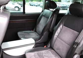 Подержанный автомобиль Volkswagen Multivan 2008 года (19 фото)