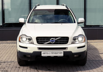 Подержанный автомобиль Volvo XC90 2011 года (8 фото)