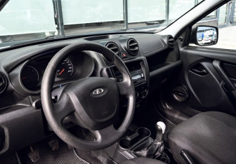 Подержанный автомобиль LADA (ВАЗ) Granta Sedan 2012 года (14 фото)