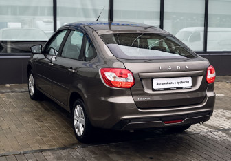 Подержанный автомобиль LADA (ВАЗ) Granta Liftback 2022 года (2 фото)