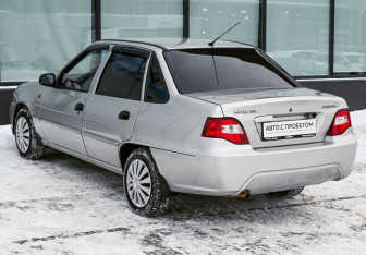 Подержанный автомобиль Daewoo Nexia Sedan 2008 года (3 фото)