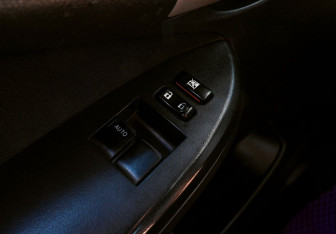 Подержанный автомобиль Toyota Corolla Sedan 2007 года (11 фото)
