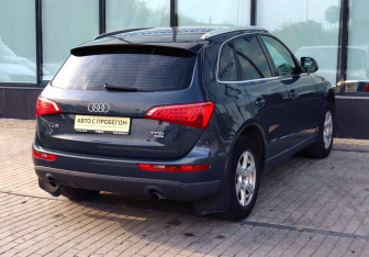 Подержанный автомобиль Audi Q5 2011 года (5 фото)