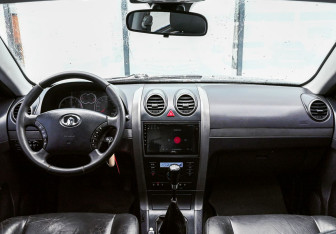 Подержанный автомобиль Great Wall Hover H3 2012 года (17 фото)