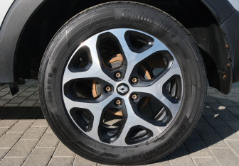 Подержанный автомобиль Renault Kaptur 2018 года (19 фото)