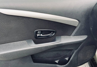 Подержанный автомобиль Nissan Almera Sedan 2013 года (14 фото)