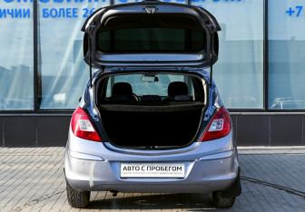Подержанный автомобиль Opel Corsa 2007 года (20 фото)