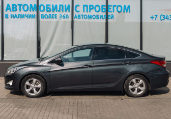 Подержанный автомобиль Hyundai i40 Sedan 2013 года (2 фото)