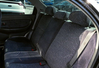 Подержанный автомобиль Kia Spectra Sedan 2007 года (17 фото)