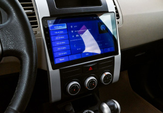 Подержанный автомобиль Nissan X-Trail 2010 года (11 фото)