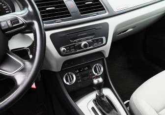 Подержанный автомобиль Audi Q3 2013 года (10 фото)