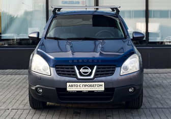 Подержанный автомобиль Nissan Qashqai 2008 года (8 фото)