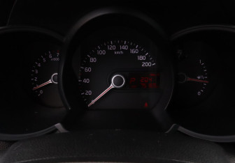 Подержанный автомобиль Kia Picanto 2014 года (12 фото)