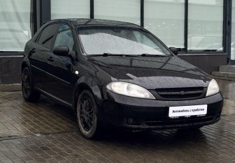 Подержанный автомобиль Chevrolet Lacetti Hatchback 2007 года (7 фото)