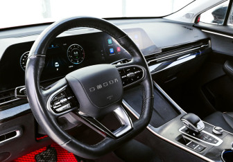 Подержанный автомобиль Omoda C5 2023 года (18 фото)