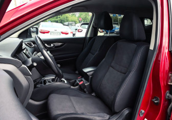 Подержанный автомобиль Nissan Qashqai 2014 года (9 фото)