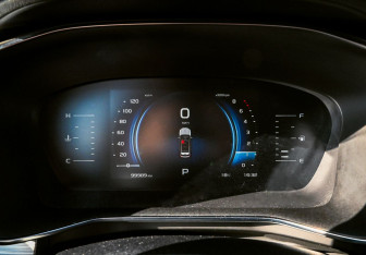 Подержанный автомобиль Geely Atlas Pro 2023 года (11 фото)