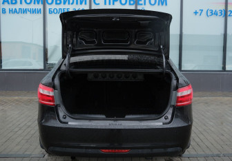 Подержанный автомобиль LADA (ВАЗ) Vesta Sedan 2016 года (19 фото)