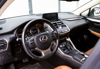 Подержанный автомобиль Lexus NX 2019 года (15 фото)