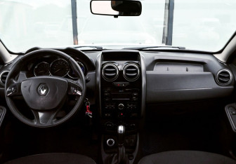 Подержанный автомобиль Renault Duster 2018 года (17 фото)