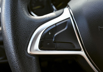 Подержанный автомобиль Renault Sandero 2018 года (14 фото)