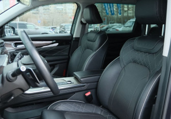 Подержанный автомобиль Exeed VX 2022 года (16 фото)