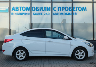 Подержанный автомобиль Hyundai Solaris Sedan 2015 года (6 фото)