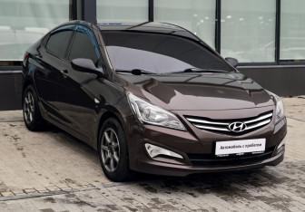 Подержанный автомобиль Hyundai Solaris Sedan 2016 года (7 фото)