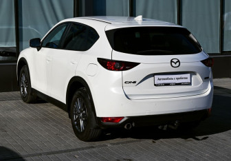 Подержанный автомобиль Mazda CX-5 2018 года (3 фото)
