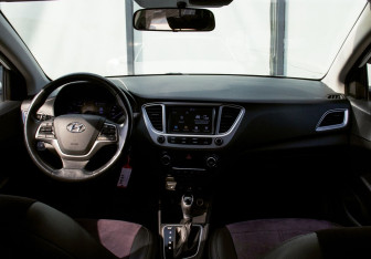 Подержанный автомобиль Hyundai Solaris Sedan 2019 года (18 фото)