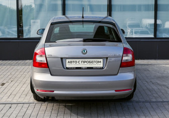 Подержанный автомобиль Skoda Octavia Liftback 2013 года (4 фото)