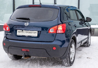 Подержанный автомобиль Nissan Qashqai 2008 года (6 фото)