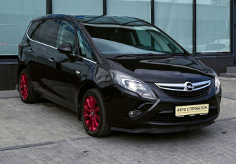 Подержанный автомобиль Opel Zafira Compactvan 2013 года (7 фото)