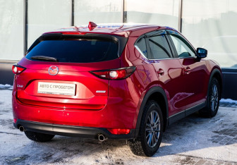 Подержанный автомобиль Mazda CX-5 2018 года (5 фото)