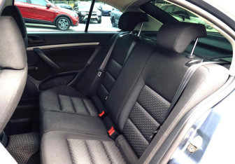 Подержанный автомобиль Skoda Octavia Liftback 2011 года (15 фото)