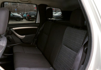 Подержанный автомобиль Renault Duster 2014 года (15 фото)