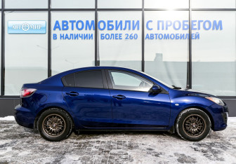 Подержанный автомобиль Mazda 3 Sedan 2011 года (6 фото)