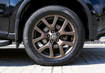 Подержанный автомобиль Nissan X-Trail 2011 года (24 фото)