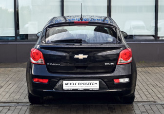 Подержанный автомобиль Chevrolet Cruze Hatchback 2012 года (4 фото)