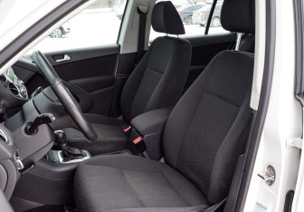 Подержанный автомобиль Volkswagen Tiguan 2011 года (17 фото)