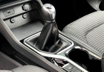 Подержанный автомобиль Москвич 3 2023 года (13 фото)