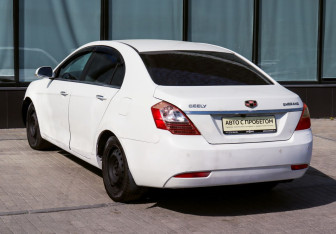 Подержанный автомобиль Geely Emgrand EC7 Sedan 2014 года (3 фото)