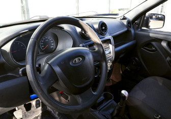 Подержанный автомобиль LADA (ВАЗ) Granta Sedan 2013 года (13 фото)